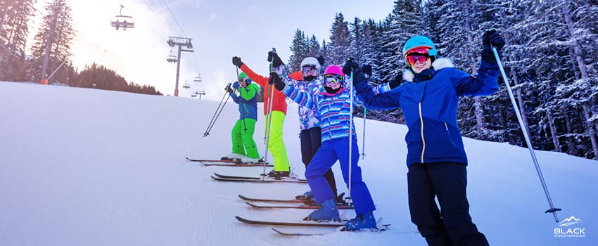 BML-group of people skiing